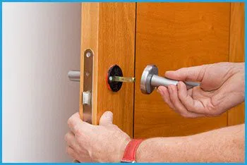 Lock Locksmith Services St Louis, MO 314-792-6014 Lock Locksmith Services St Louis, MO 314-792-6014 - 12-changing-locks