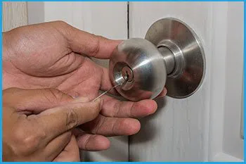 Lock Locksmith Services St Louis, MO 314-792-6014 - 14-unlock-door