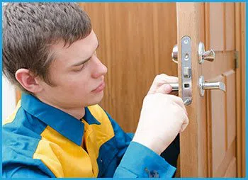 Lock Locksmith Services St Louis, MO 314-792-6014 - 5-lock-opening